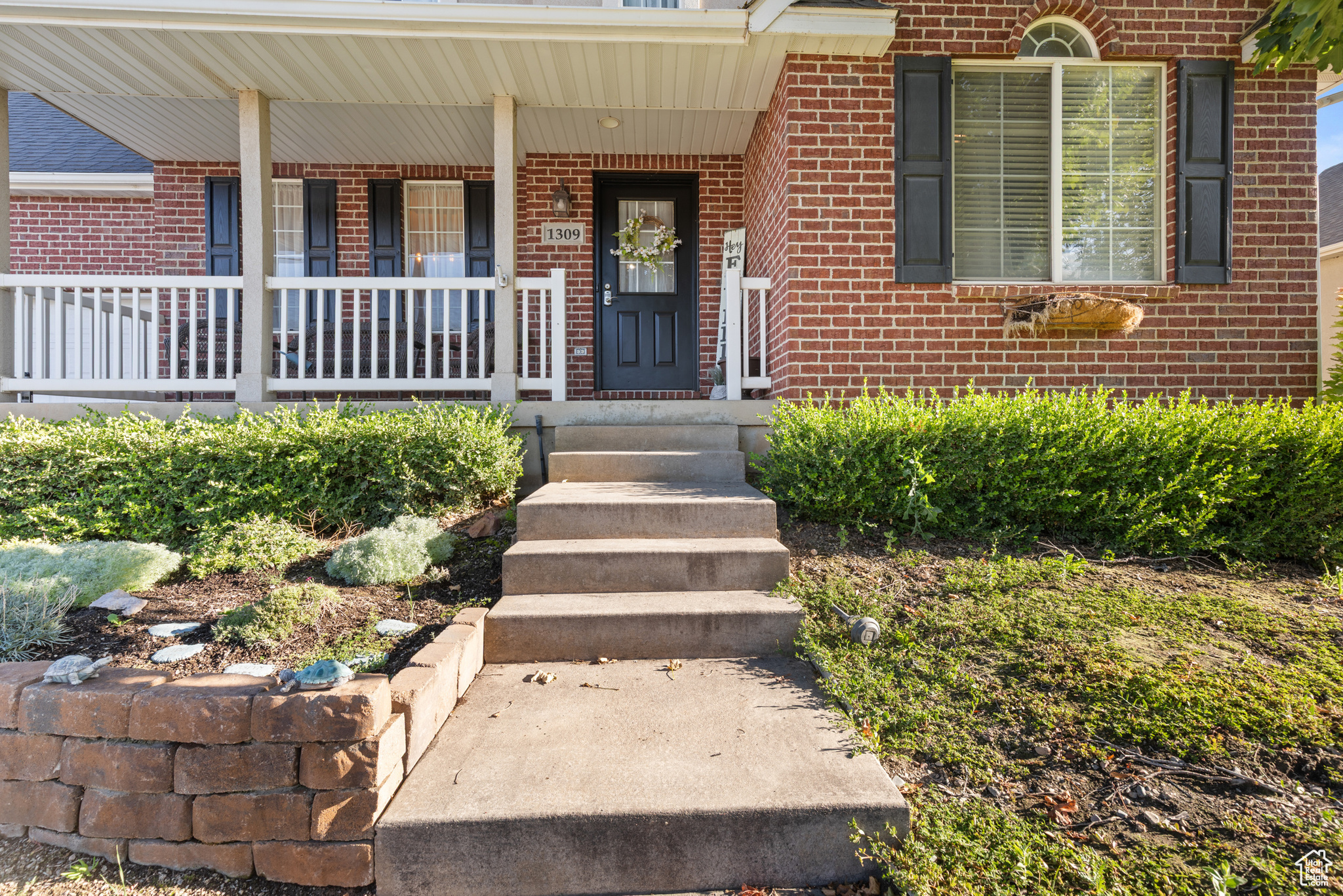 ARGYLE ACRES - Residential