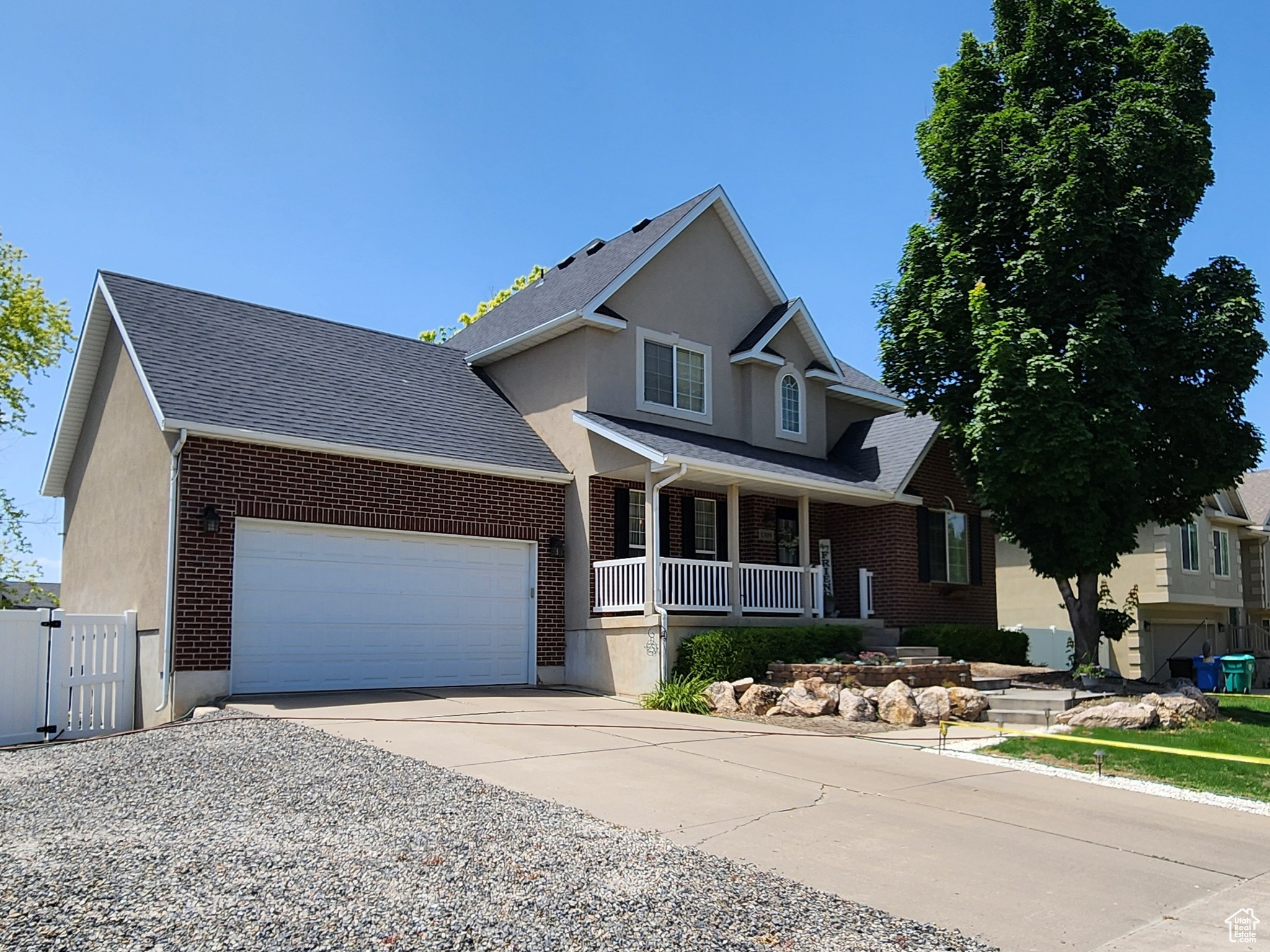 ARGYLE ACRES - Residential