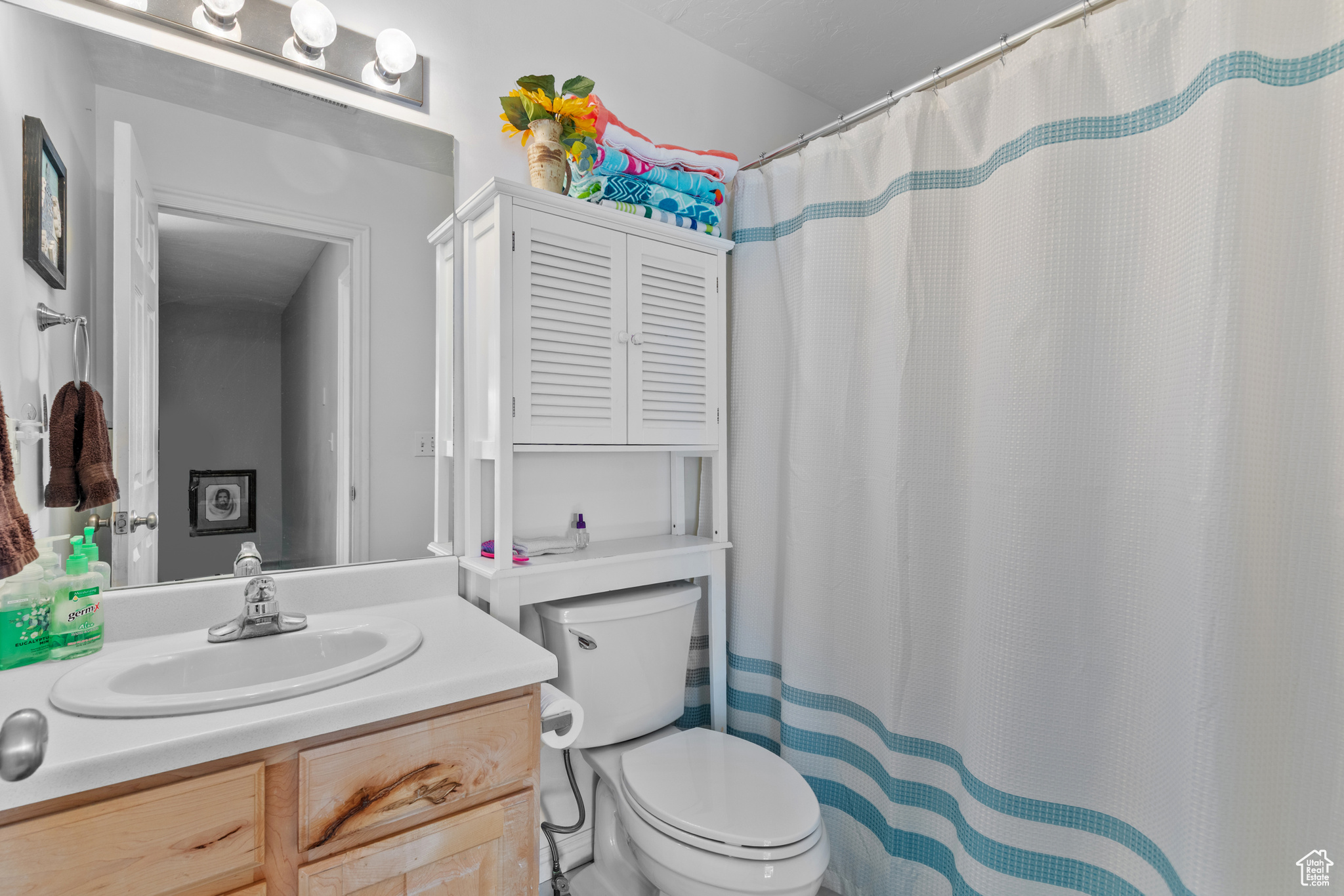 ARGYLE ACRES - Residential