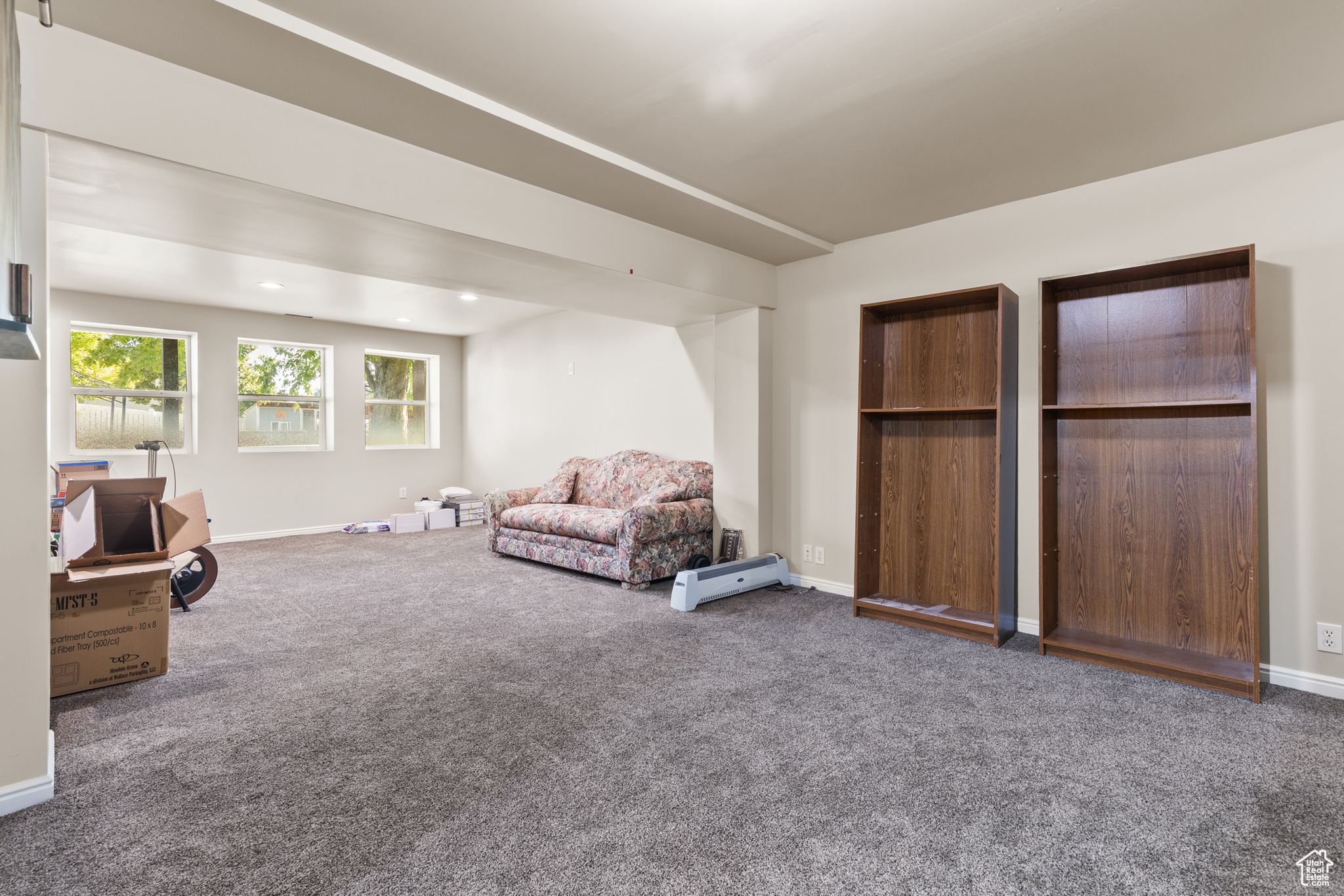 ARGYLE ACRES - Residential