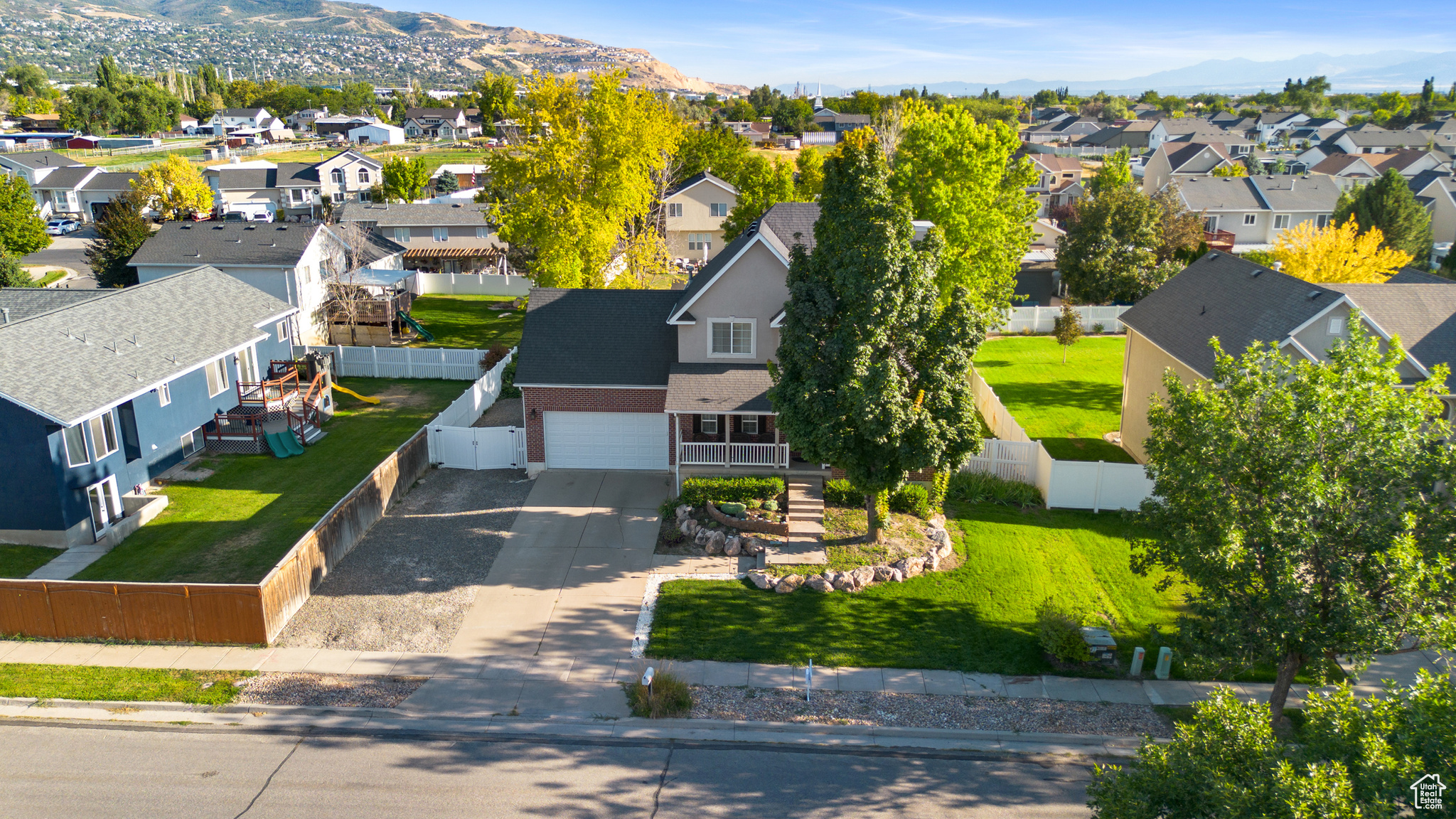 ARGYLE ACRES - Residential