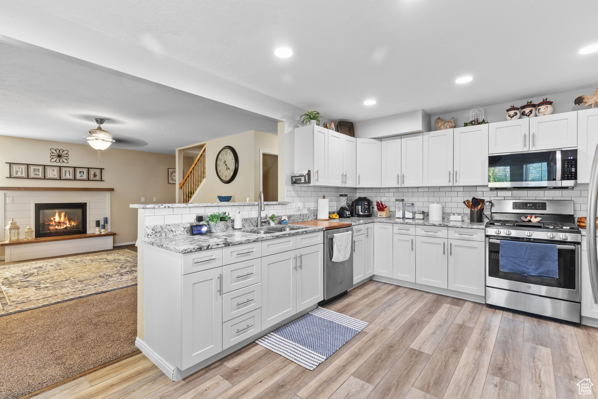 ARGYLE ACRES - Residential