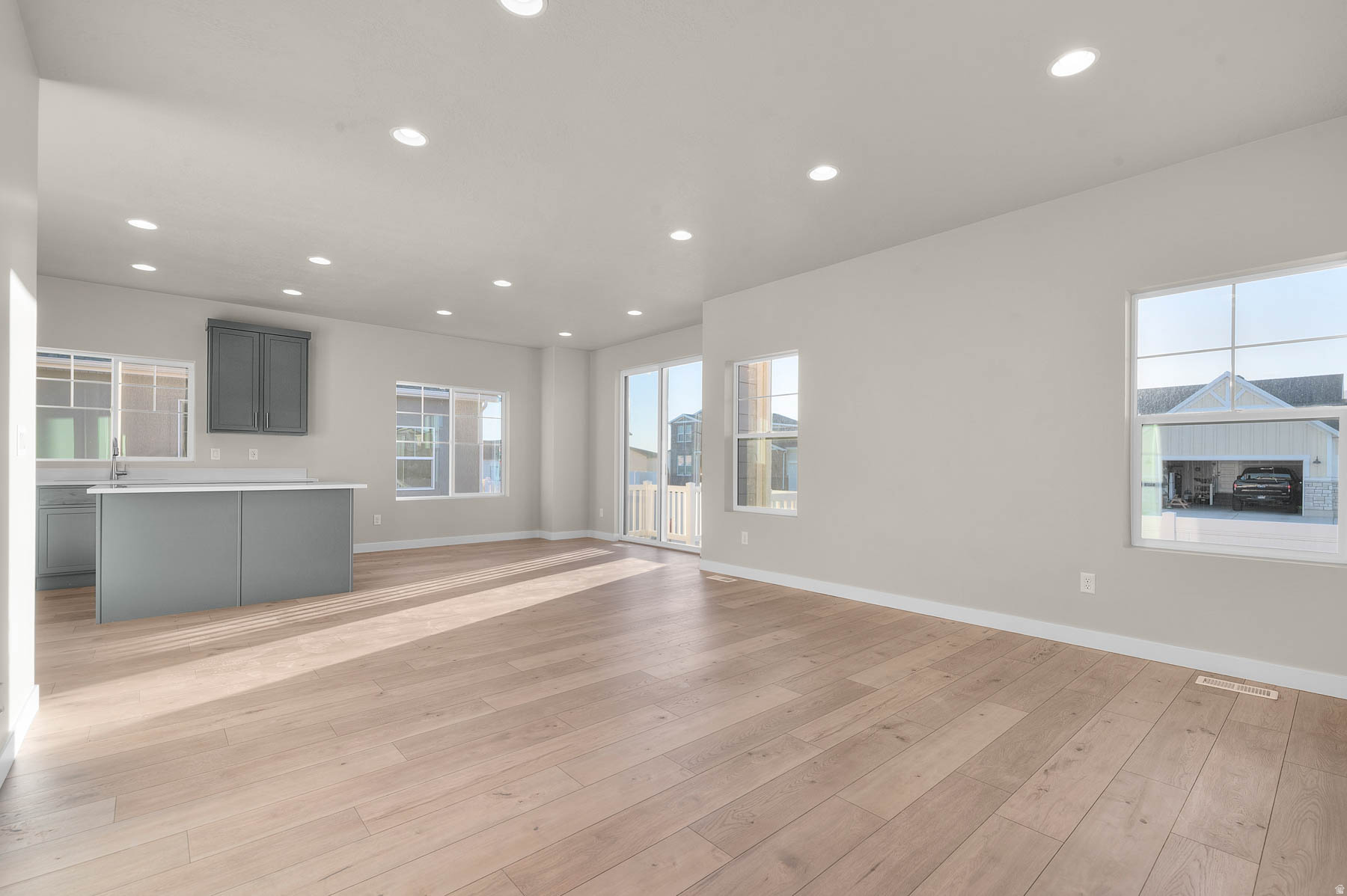 OVERLAND GARDENS D181 - Residential