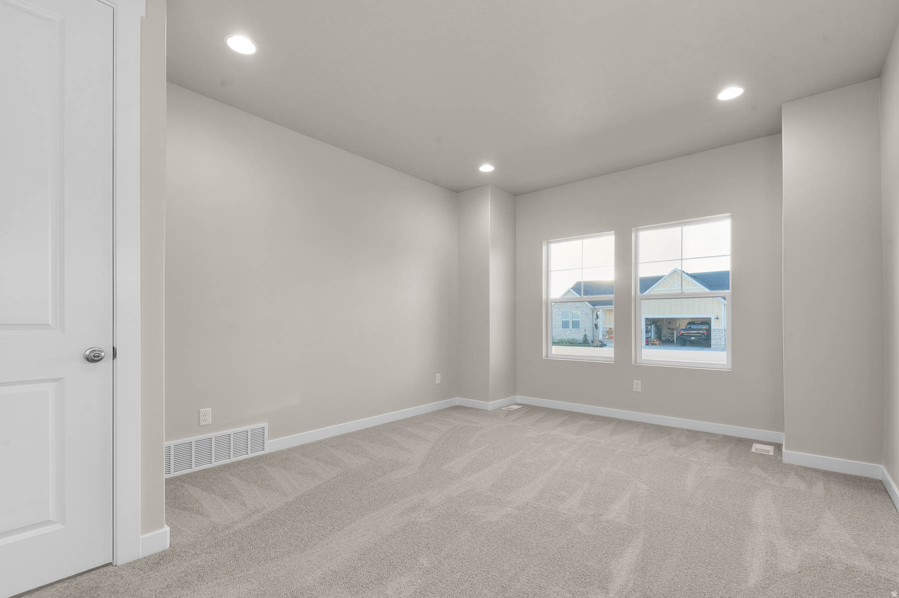 OVERLAND GARDENS D181 - Residential