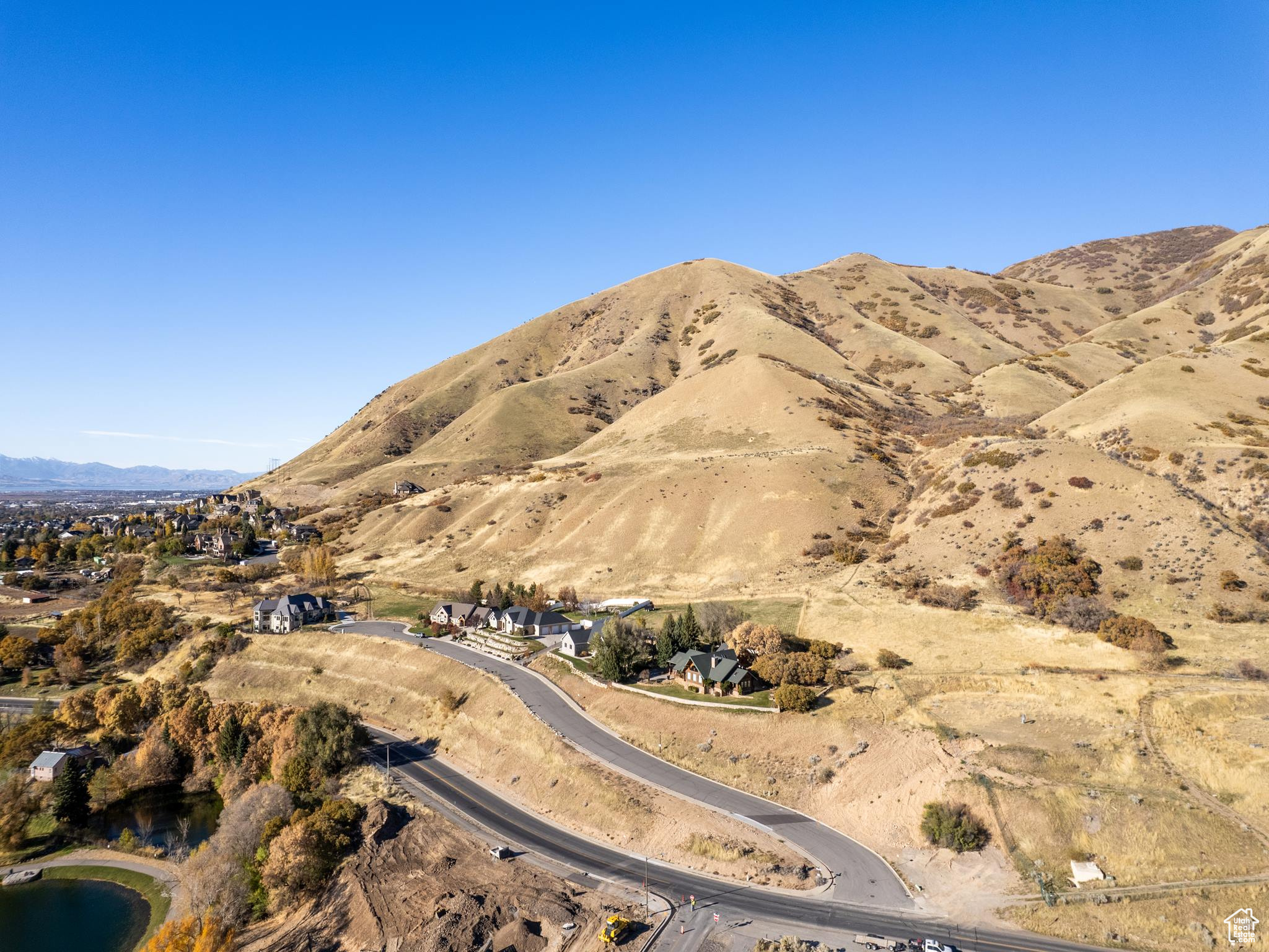 THIRTY OAKS - Residential