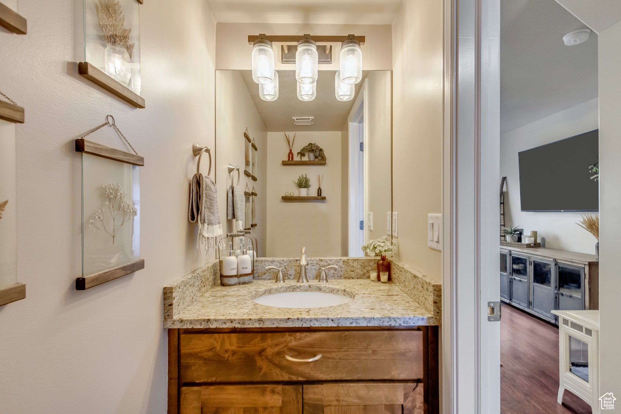 1879 E Whitetail Dr #23, Layton, Utah image 3