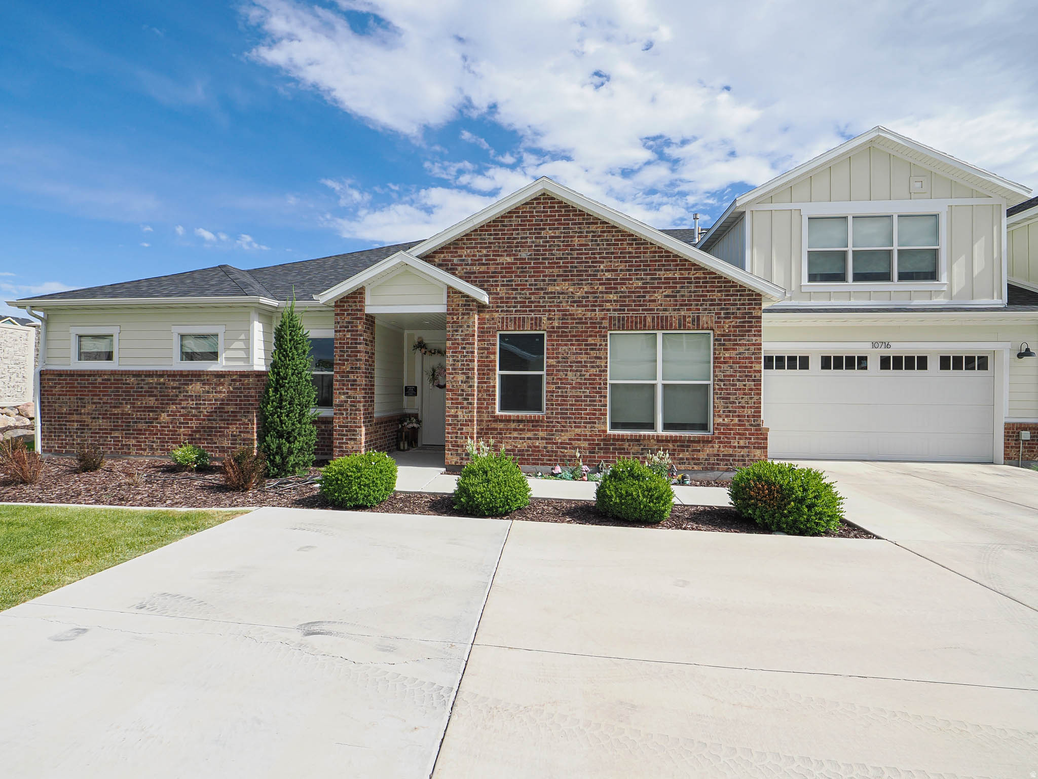 Photo 1 of 46 — 10716 S HAVEN FIELDS DR W, South Jordan, UT 84095