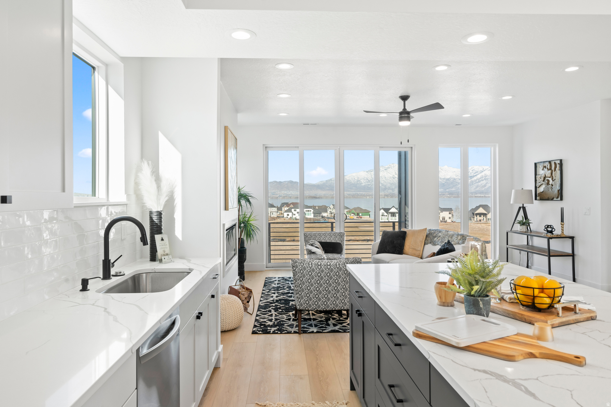 FAIRWAYS TOWNHOMES - Residential