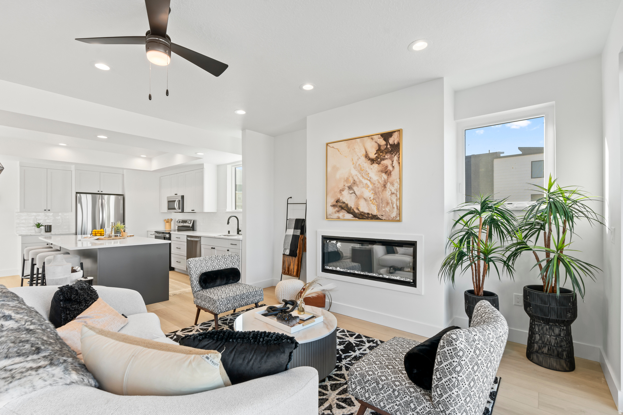 FAIRWAYS TOWNHOMES - Residential