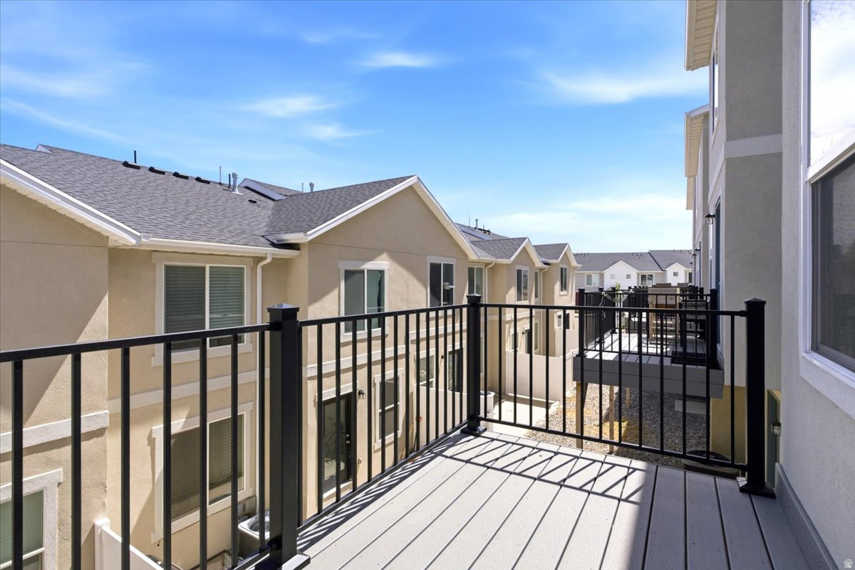 LITTLE VALLEY GATEWAY - Residential