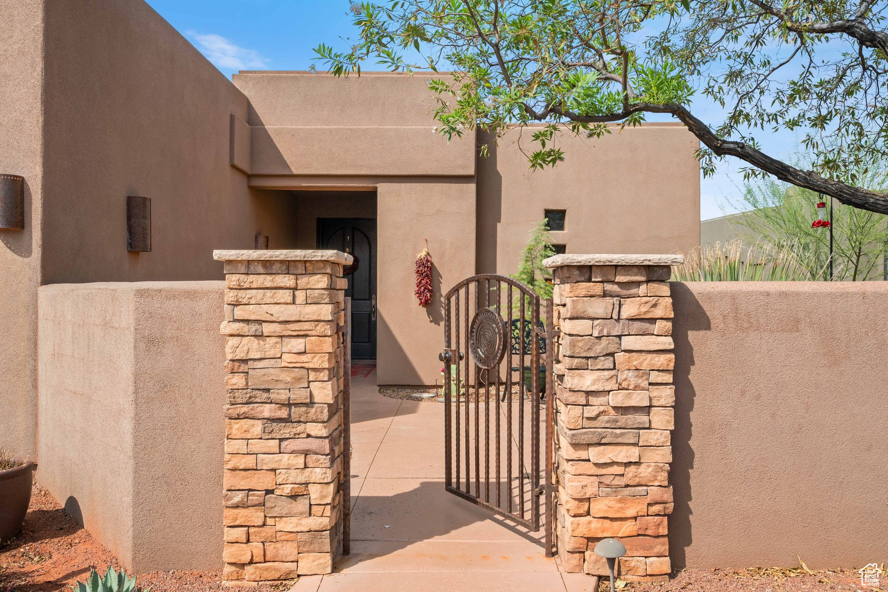 ENTRADA - Residential