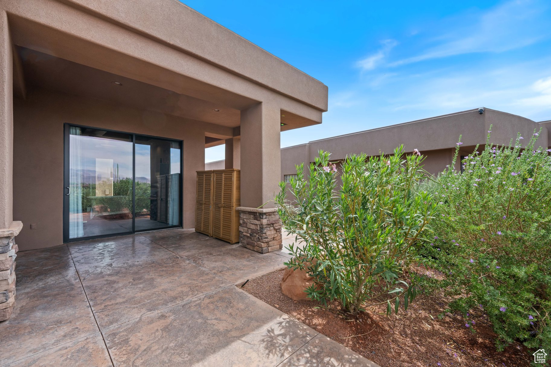 ENTRADA - Residential