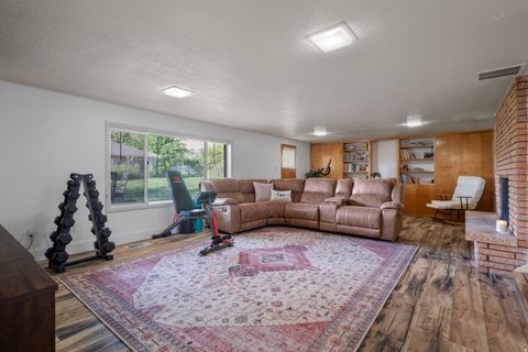 Tiny photo for 1185 E HILLCREST DR, Springville, UT 84663 (MLS # 2134486)