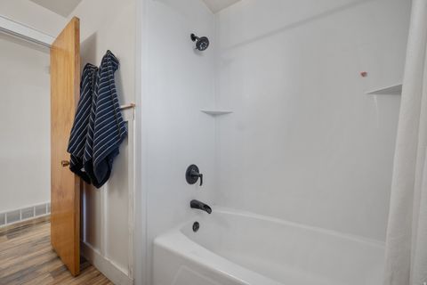 Tiny photo for 1185 E HILLCREST DR, Springville, UT 84663 (MLS # 2134486)