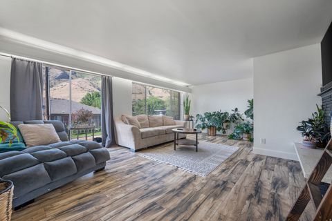 Tiny photo for 1185 E HILLCREST DR, Springville, UT 84663 (MLS # 2134486)