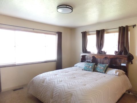 Tiny photo for 5572 S AVALON DR, Murray, UT 84107 (MLS # 2145791)