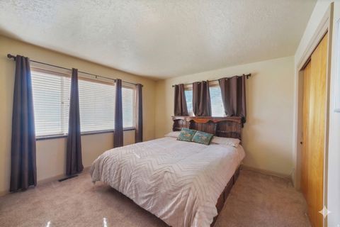 Tiny photo for 5572 S AVALON DR, Murray, UT 84107 (MLS # 2145791)