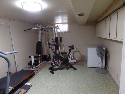 Tiny photo for 5572 S AVALON DR, Murray, UT 84107 (MLS # 2145791)