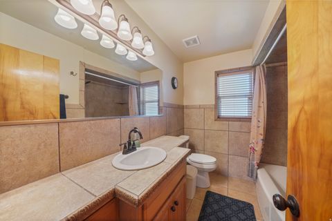 Tiny photo for 5572 S AVALON DR, Murray, UT 84107 (MLS # 2145791)