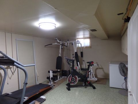 Tiny photo for 5572 S AVALON DR, Murray, UT 84107 (MLS # 2145791)