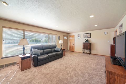 Tiny photo for 5572 S AVALON DR, Murray, UT 84107 (MLS # 2145791)