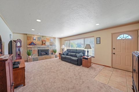Tiny photo for 5572 S AVALON DR, Murray, UT 84107 (MLS # 2145791)