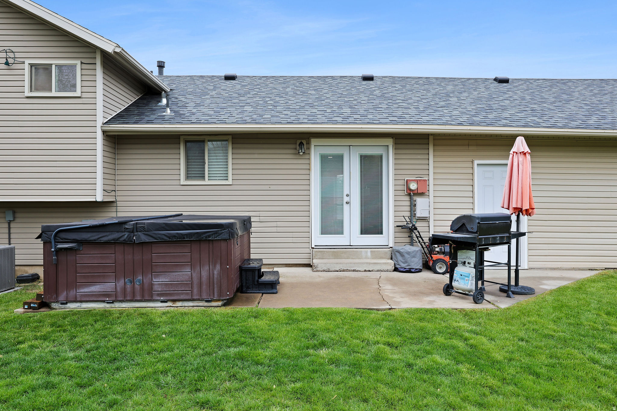 SHERWOOD MEADOWS - Residential