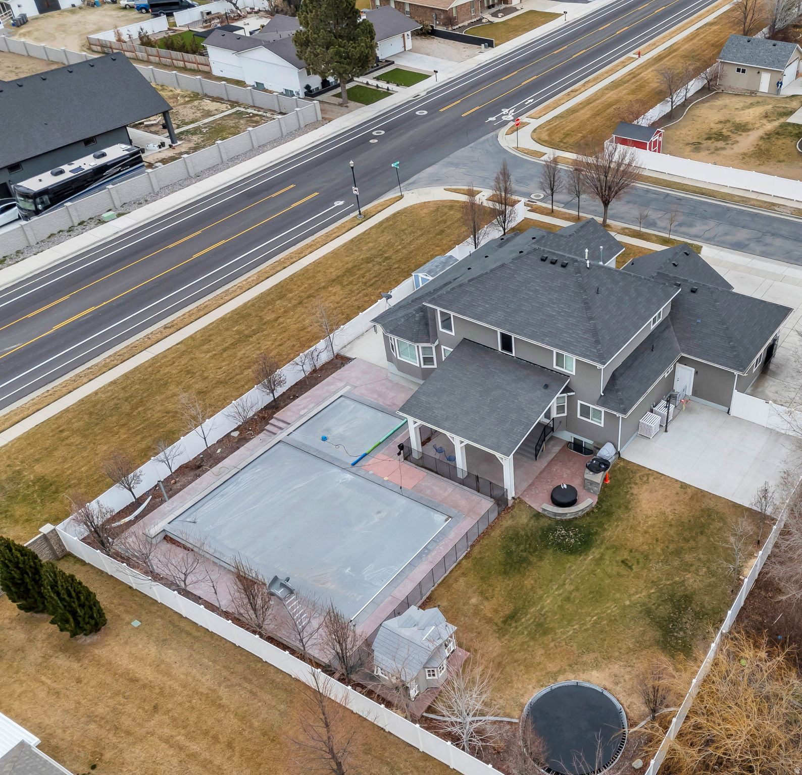 JONES MEADOWS - Residential