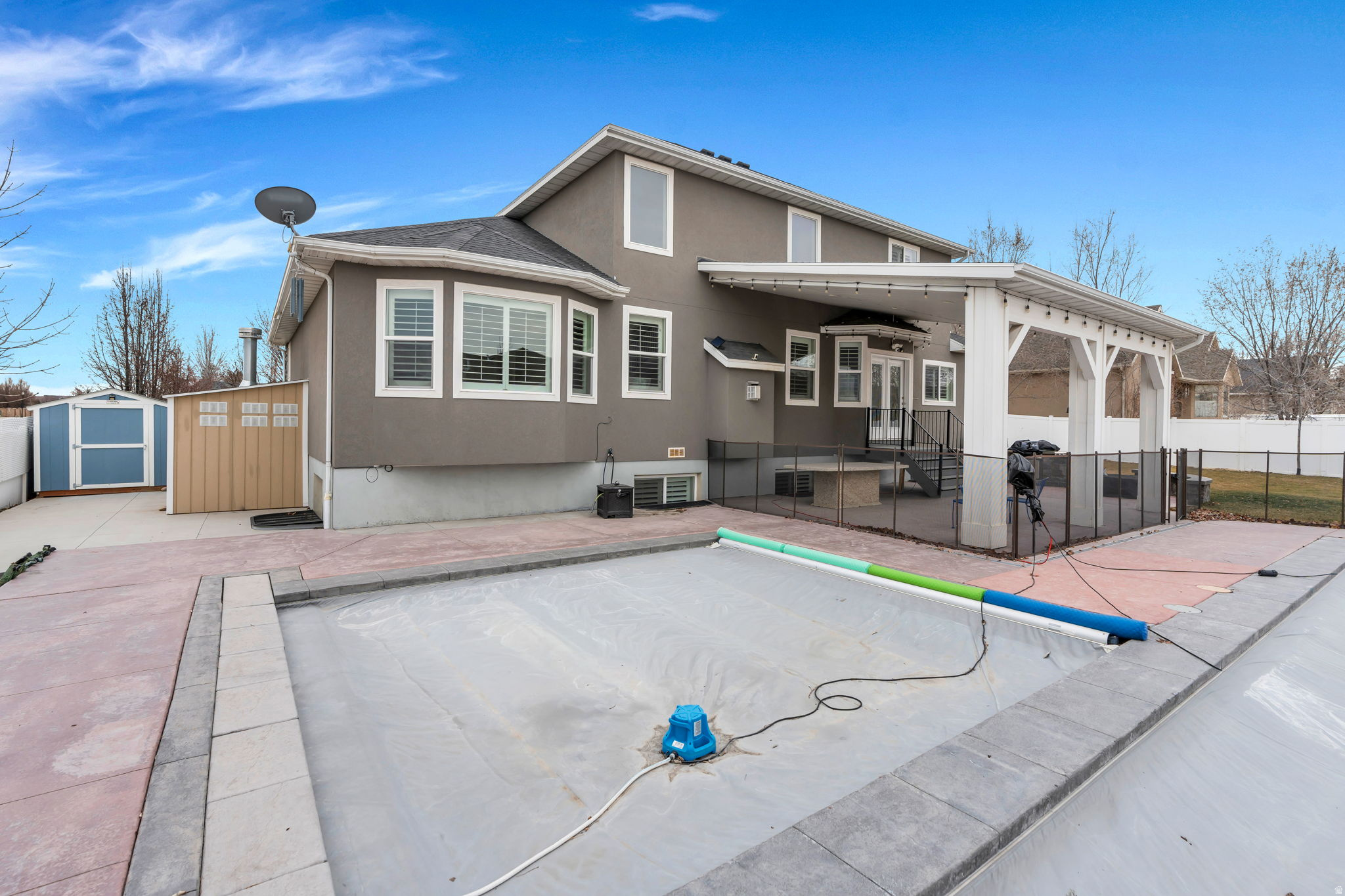 JONES MEADOWS - Residential