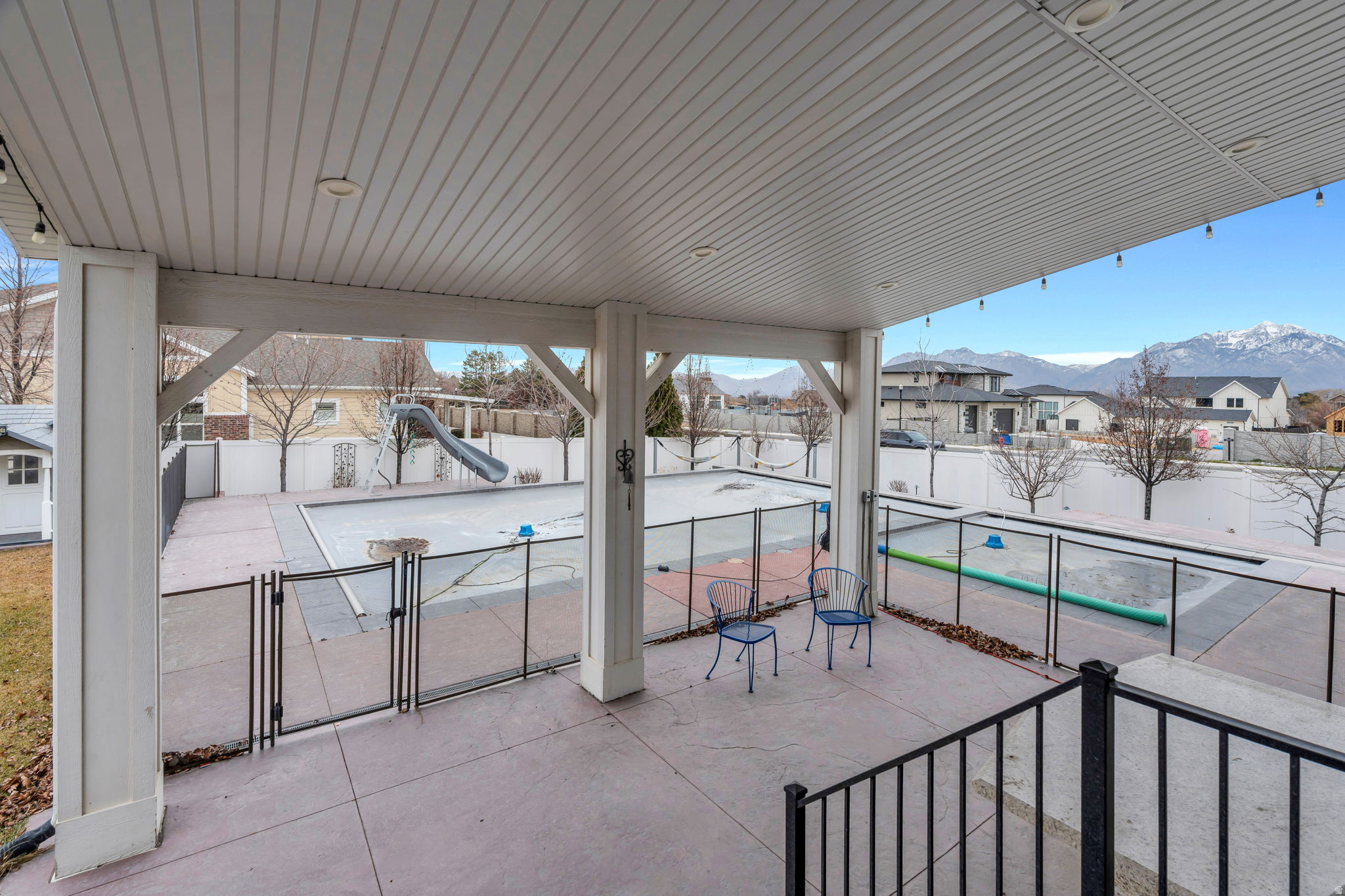 JONES MEADOWS - Residential