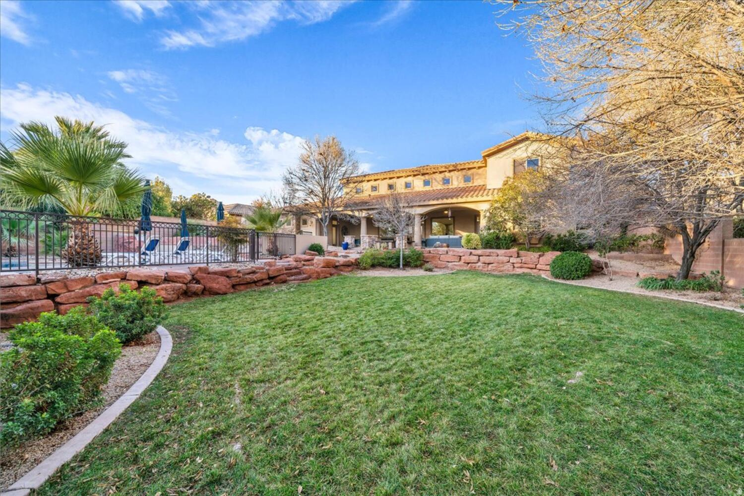 CRIMSON CLIFFS 2 - Residential