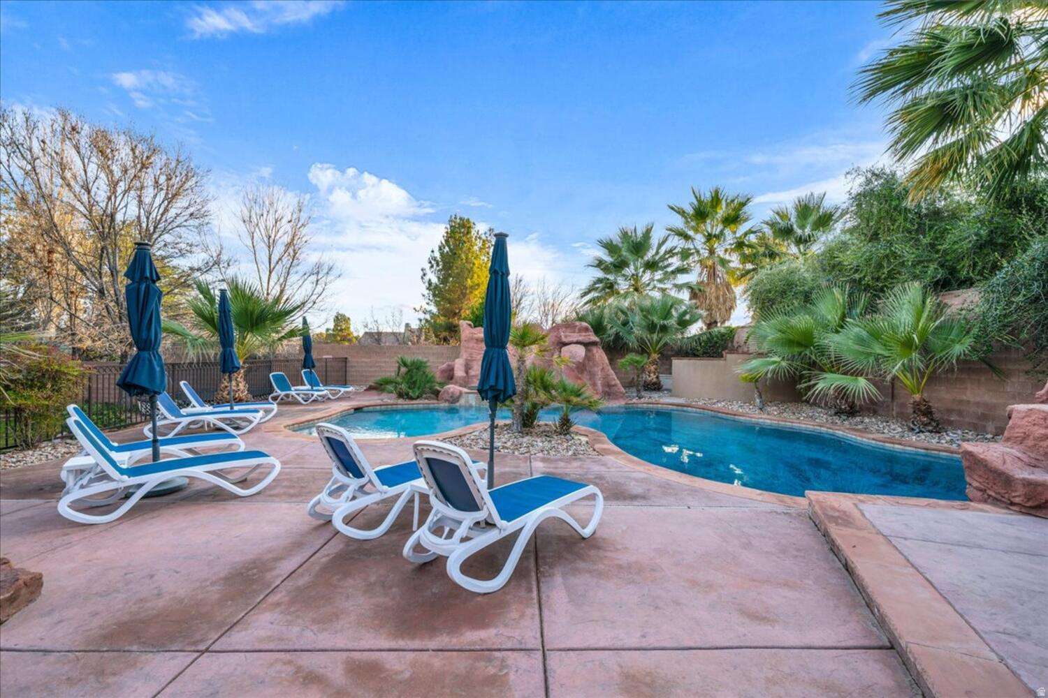 CRIMSON CLIFFS 2 - Residential