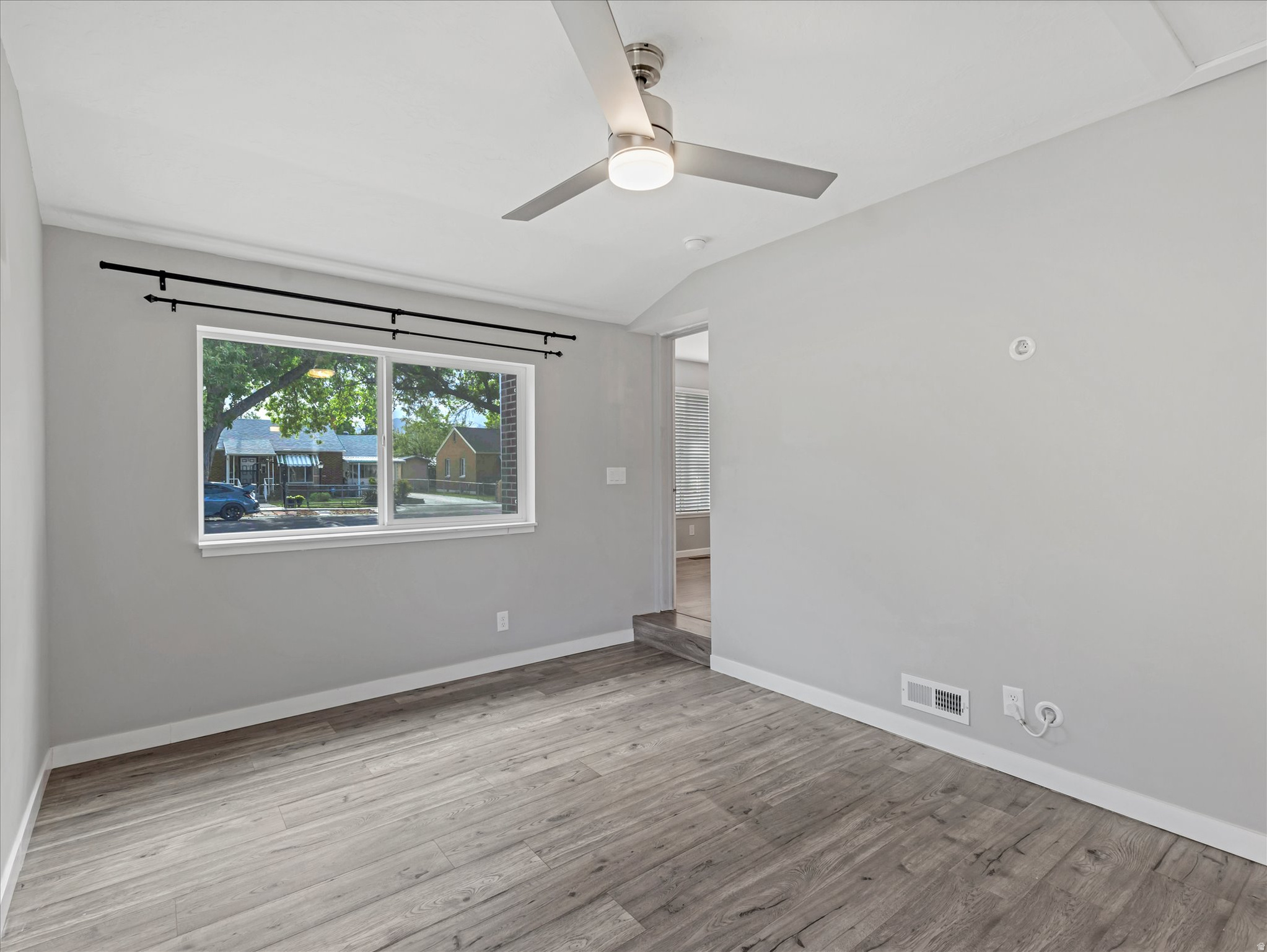 15-11-301-031 - Residential