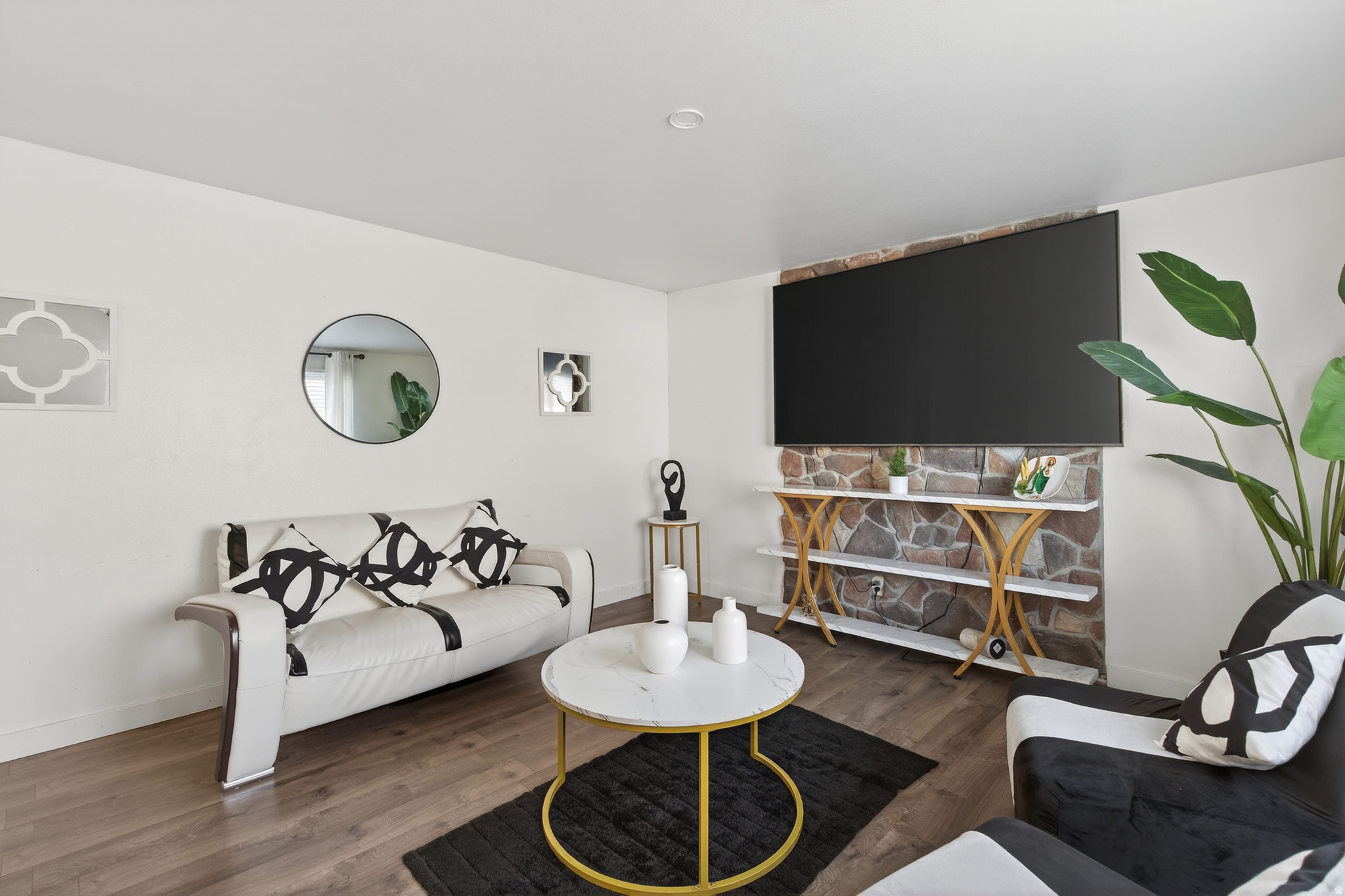 MORTON MEADOWS - Residential