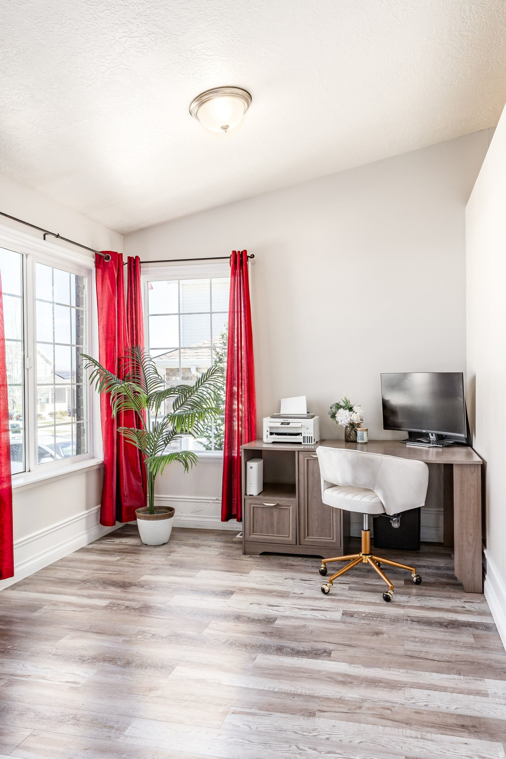 OAKS @ JORDAN HILLS - Residential