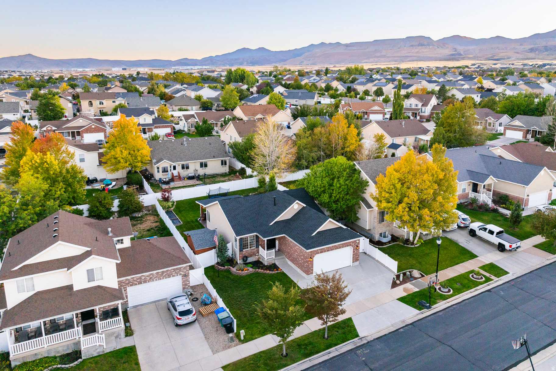 OAKS @ JORDAN HILLS - Residential