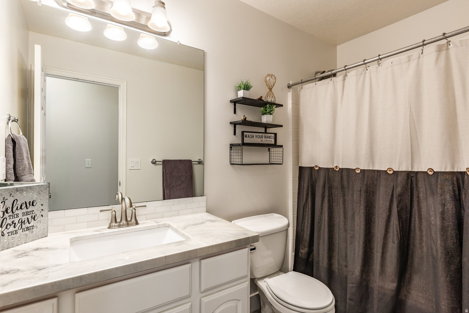 OAKS @ JORDAN HILLS - Residential