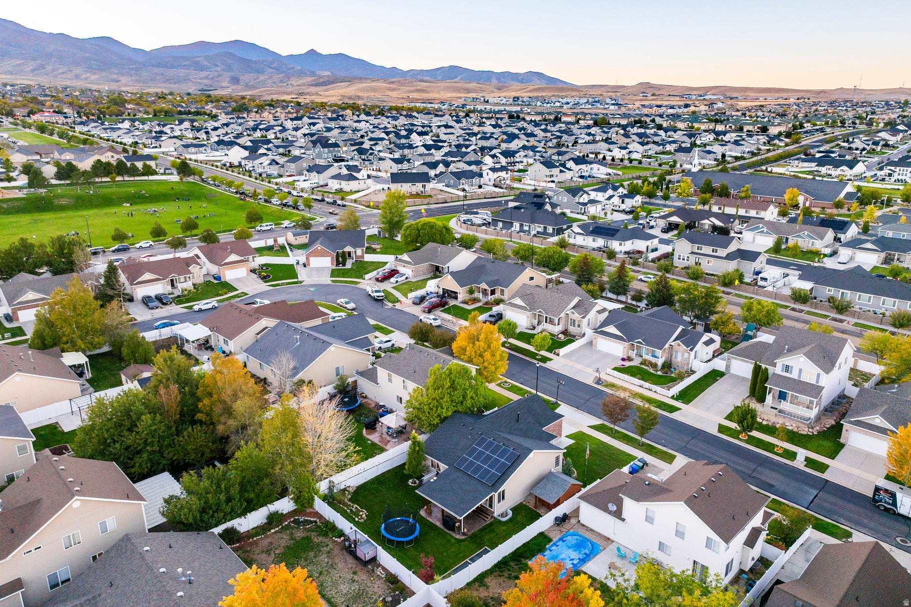 OAKS @ JORDAN HILLS - Residential