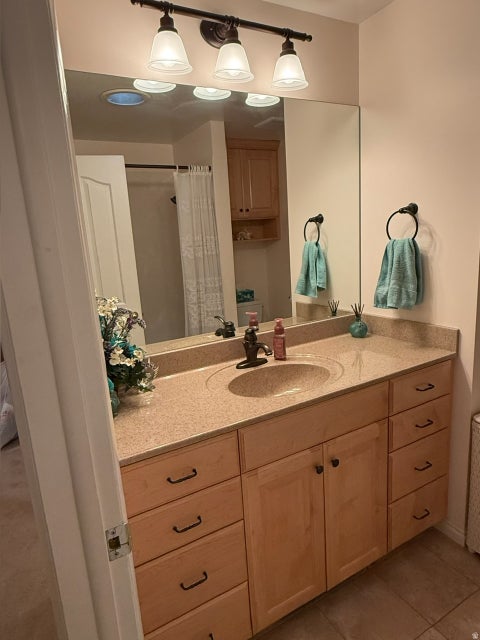 Tiny photo for 2148 S CAROLYN WAY, Bountiful, UT 84010 (MLS # 2169990)