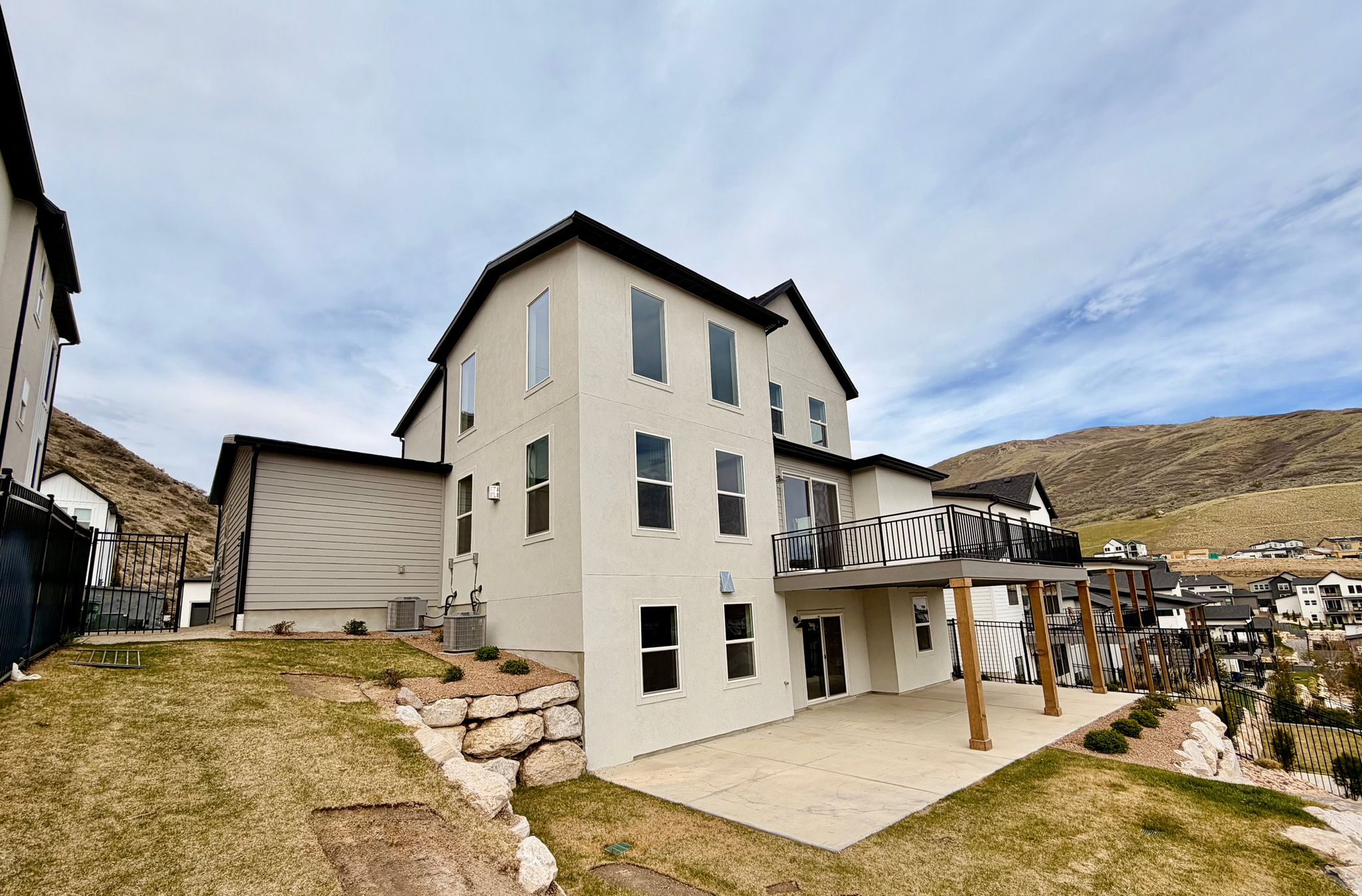 CANYON POINT - Residential