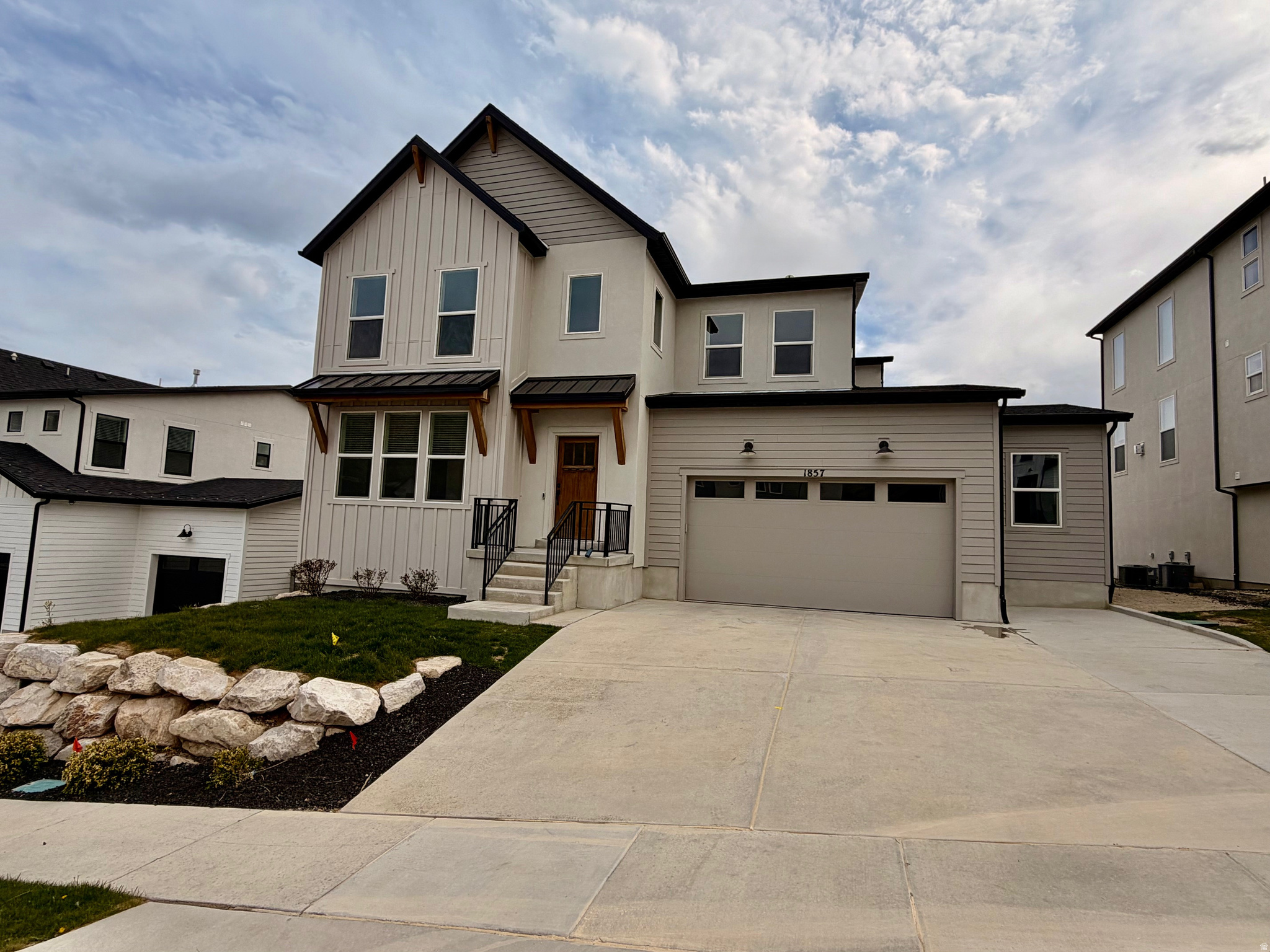 CANYON POINT - Residential