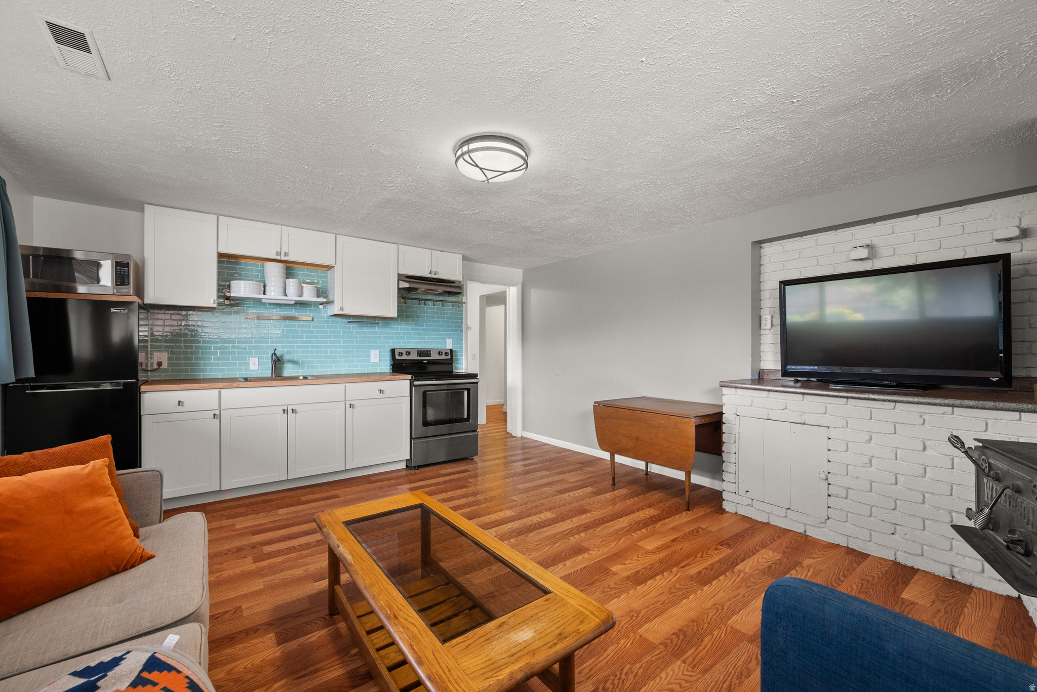 LAZY BAR - Residential