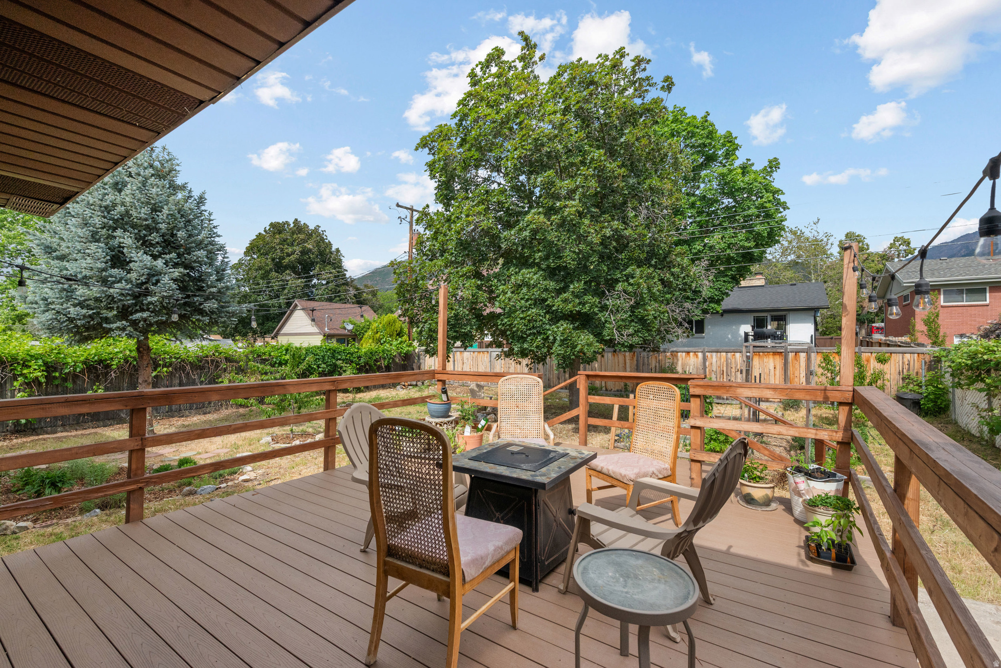 LAZY BAR - Residential