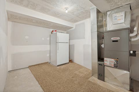 Tiny photo for 8212 S 2560 E, South Weber, UT 84405 (MLS # 2175959)
