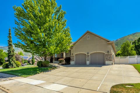 Tiny photo for 8212 S 2560 E, South Weber, UT 84405 (MLS # 2175959)