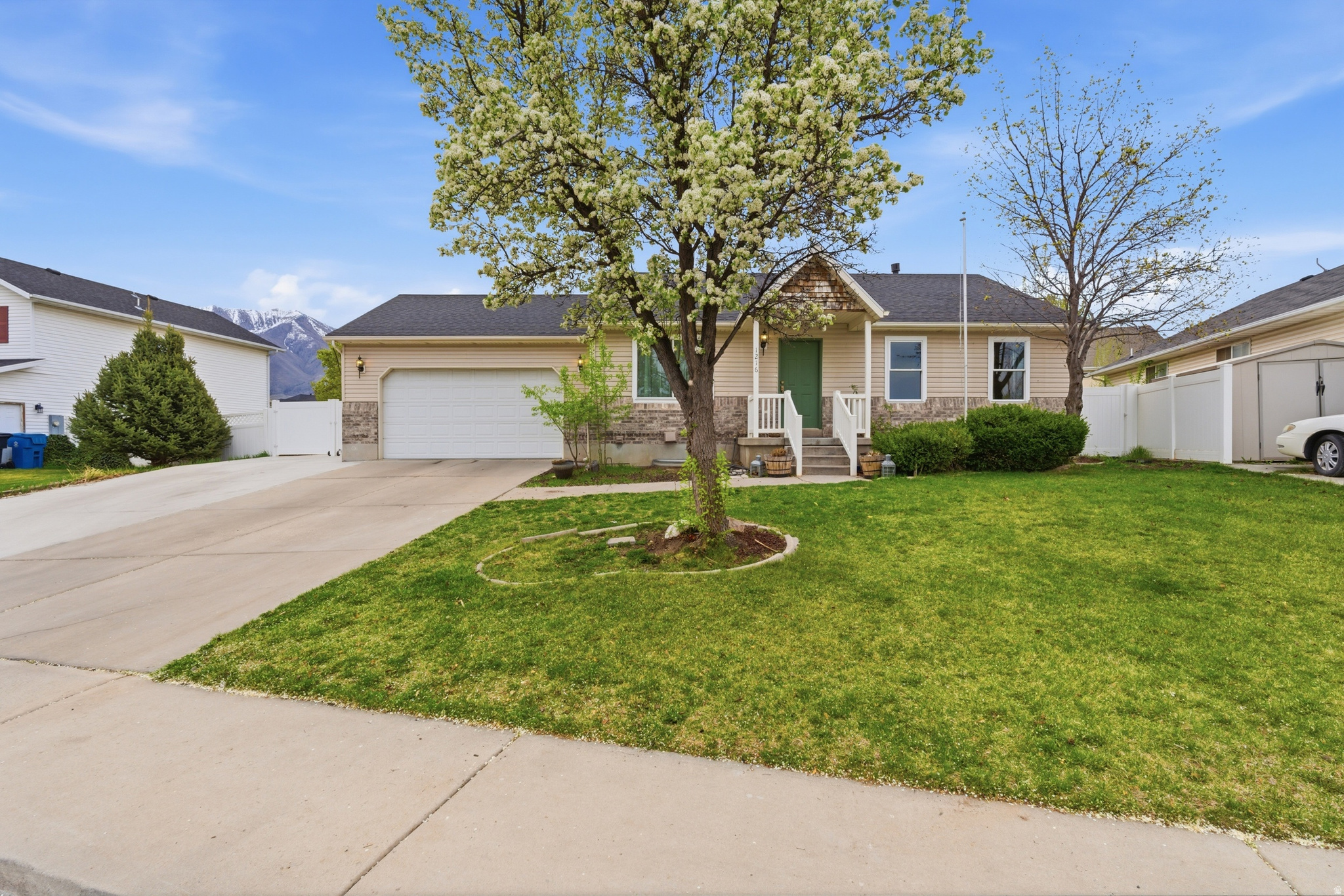 MOUNTAIN VIEW - Residential