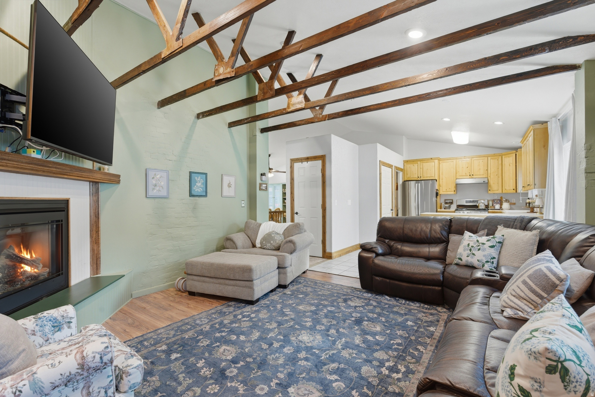 MOUNTAIN VIEW - Residential