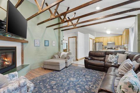 Tiny photo for 1216 E LOAFER VIEW DR, Payson, UT 84651 (MLS # 2147812)