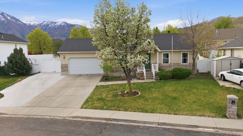 Tiny photo for 1216 E LOAFER VIEW DR, Payson, UT 84651 (MLS # 2147812)