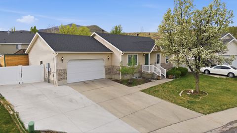 Tiny photo for 1216 E LOAFER VIEW DR, Payson, UT 84651 (MLS # 2147812)